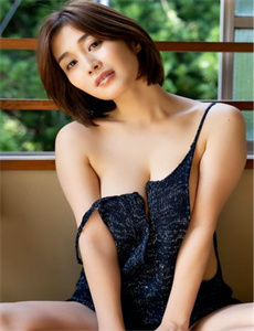 《一个妈妈的女儿BD在线播放》